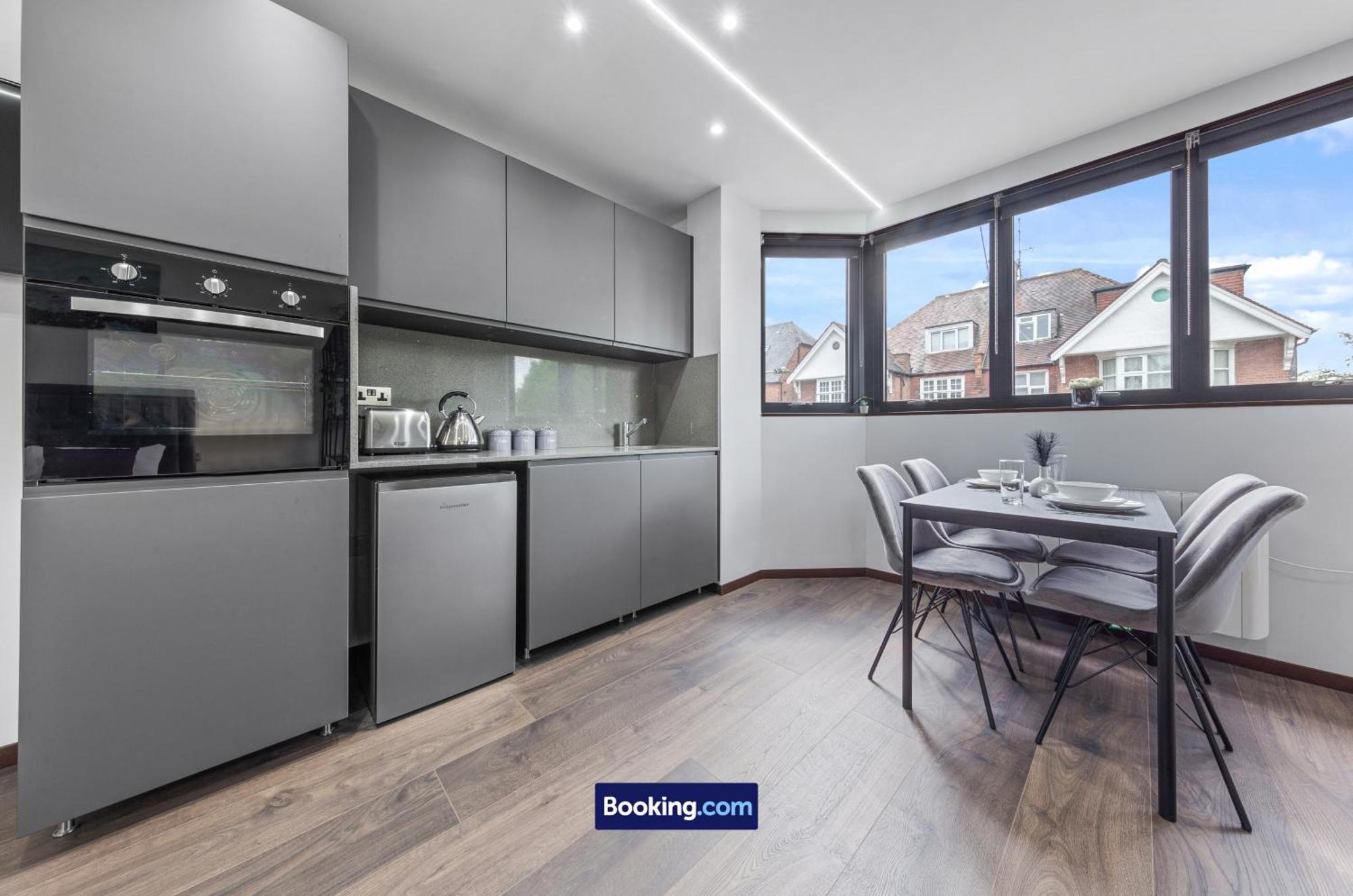 Stylish Studio Apt By Stay Smart Short Lets & Serviced Accommodation Woodstock With Free Wifi London Exterior foto