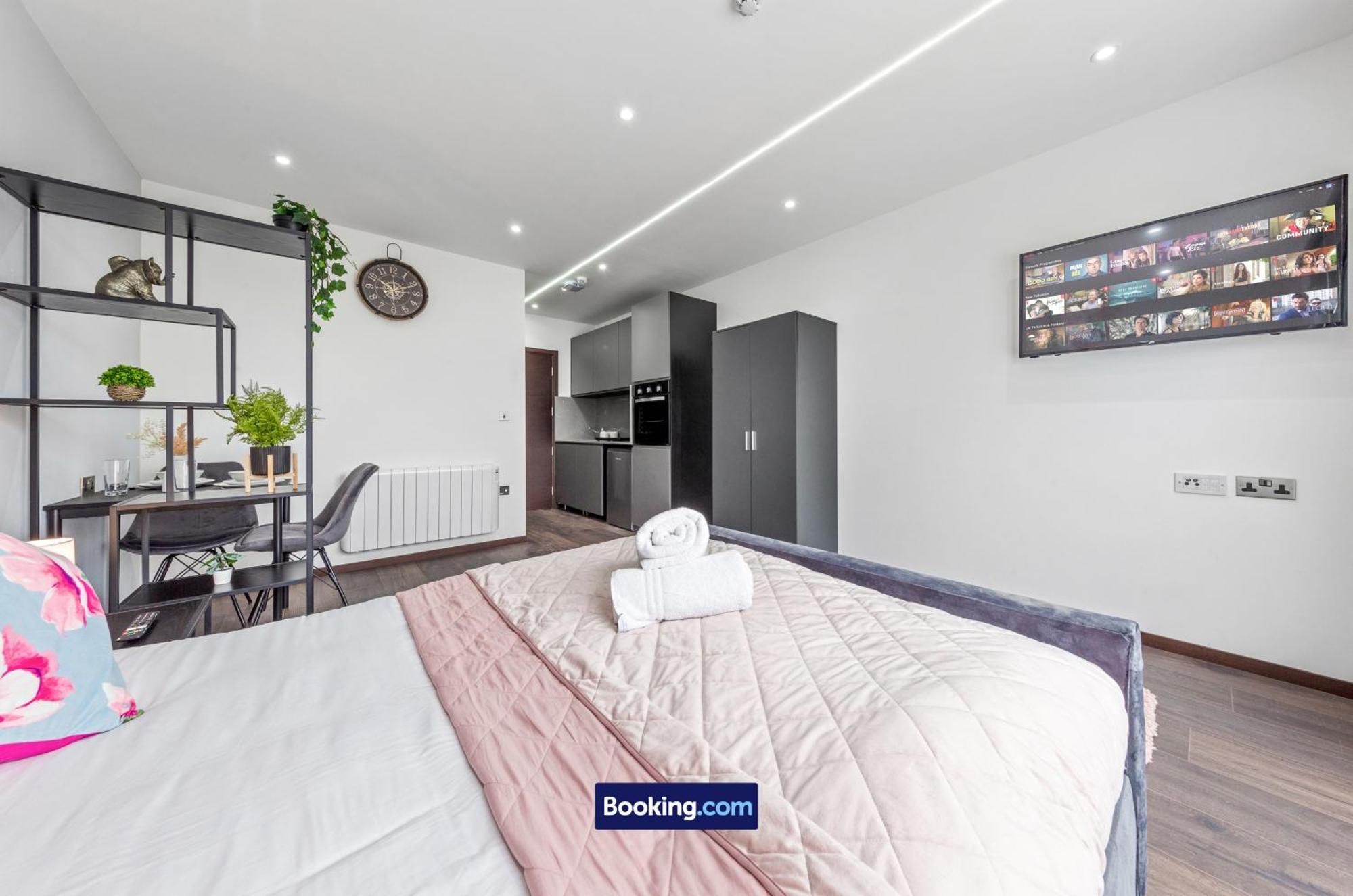 Stylish Studio Apt By Stay Smart Short Lets & Serviced Accommodation Woodstock With Free Wifi London Exterior foto